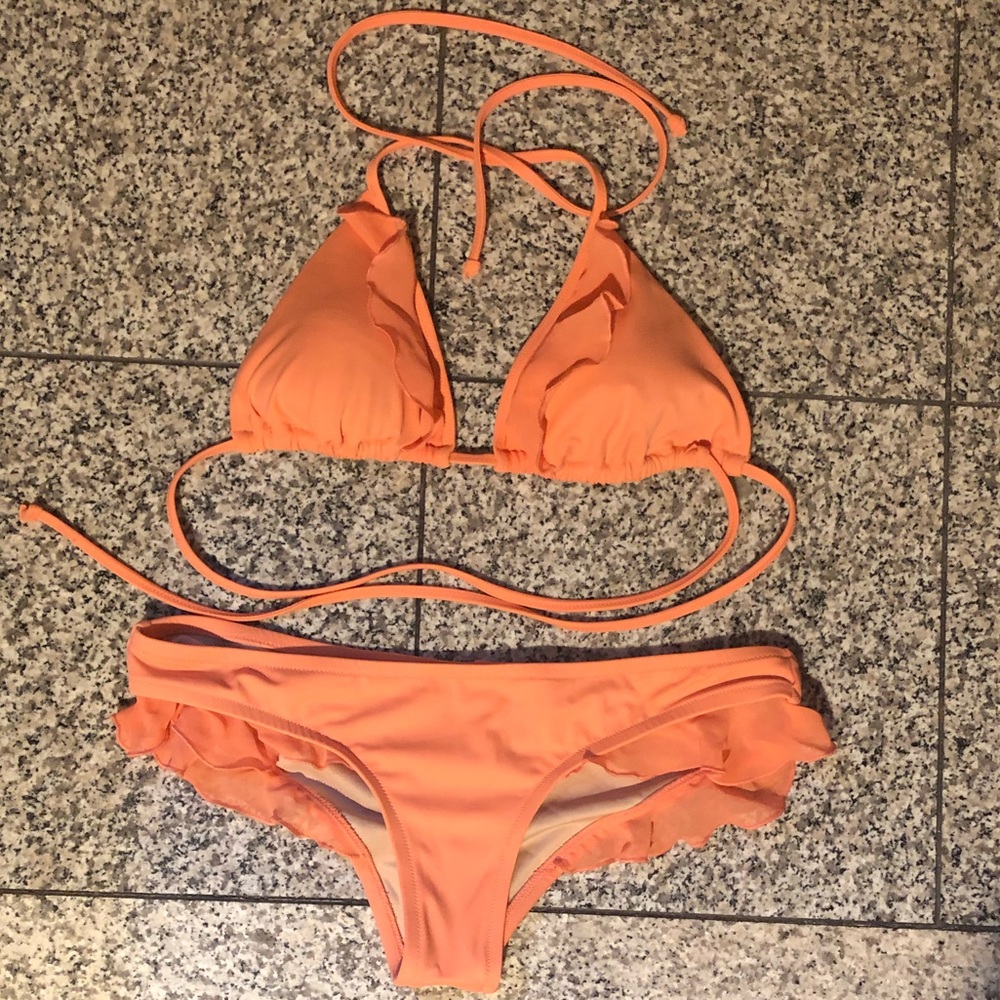 Victoria’s Secret string bikini. Top L, bottom S